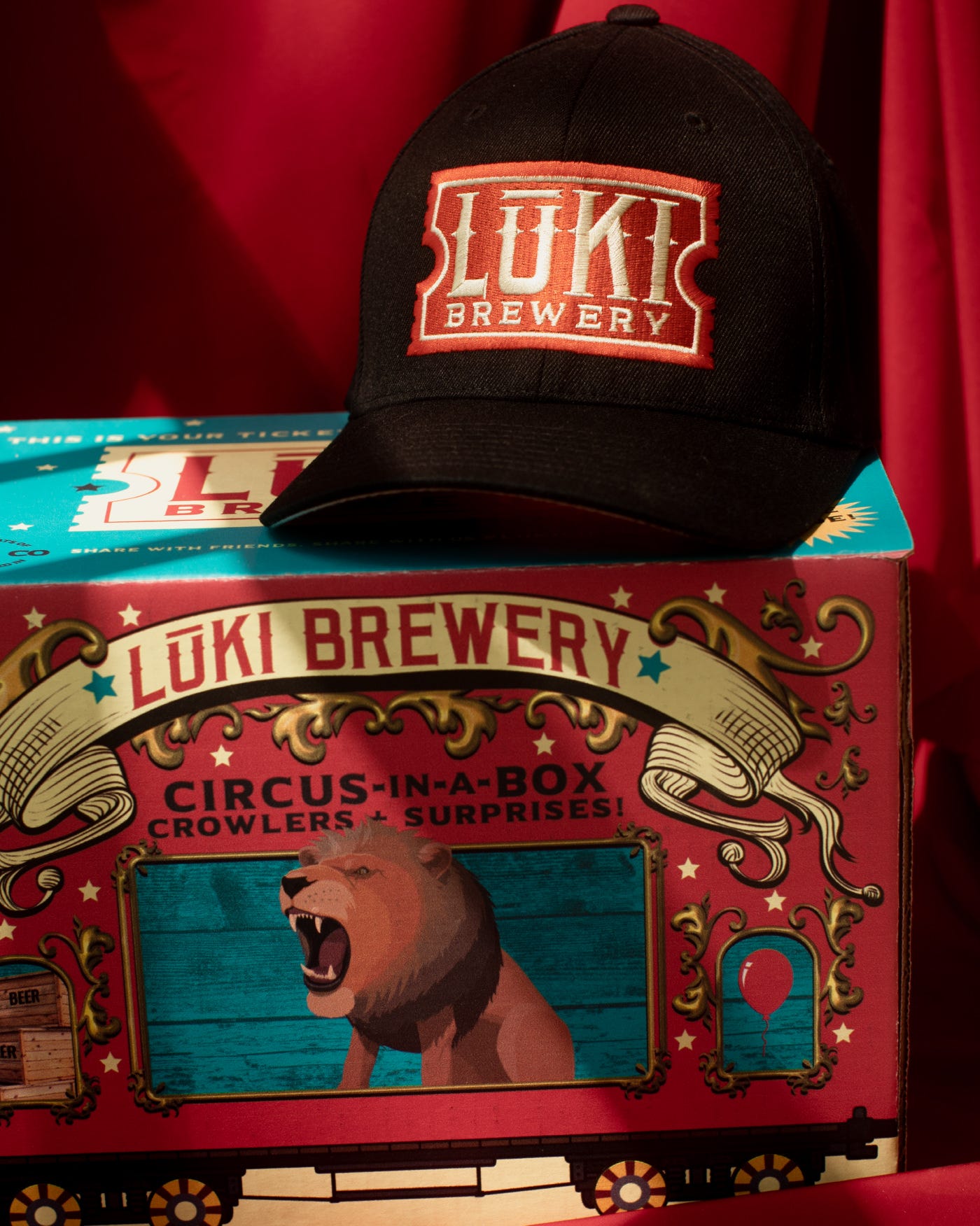 Luki Box Hat